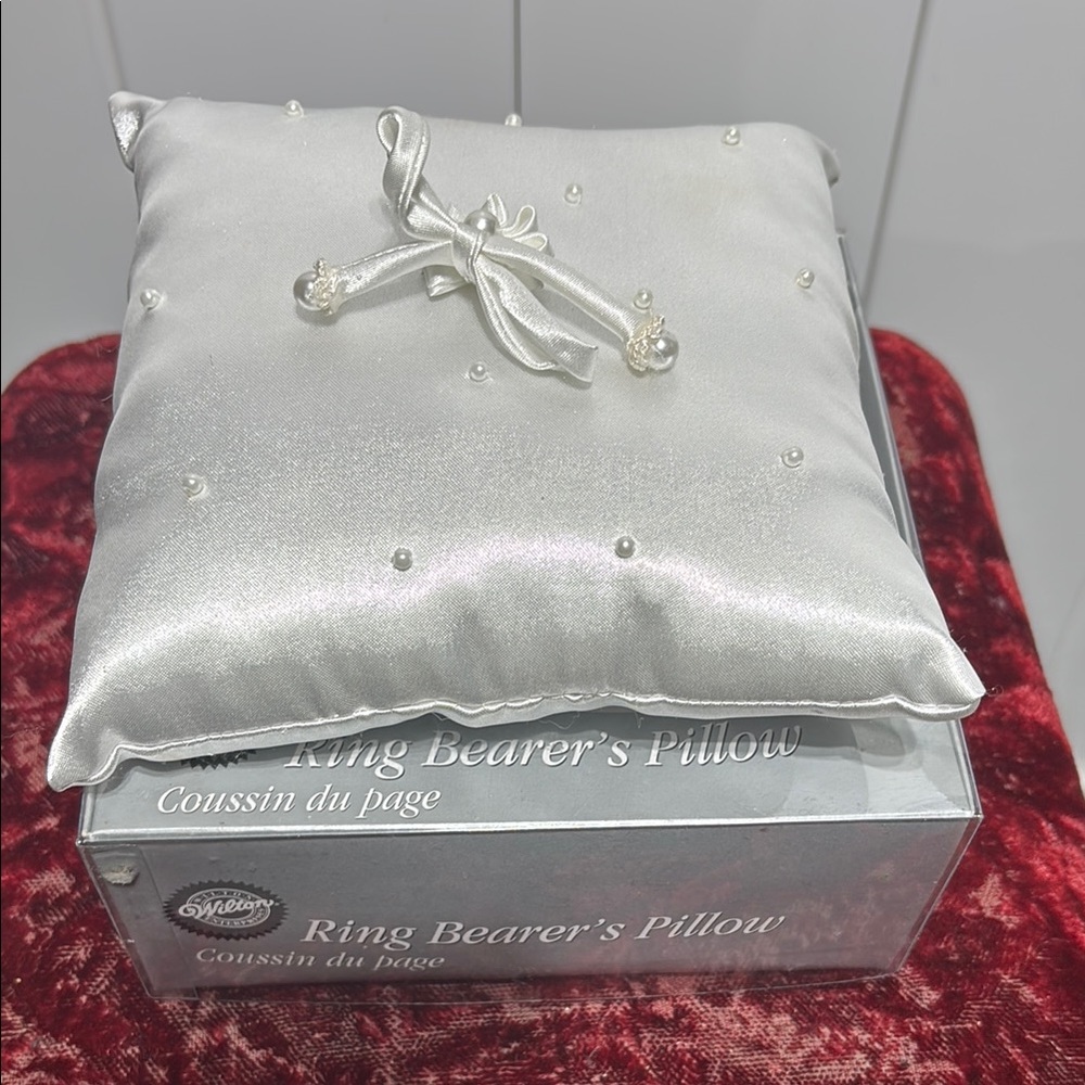 Wilton white ring bearer pillow